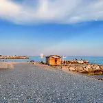 Front Sea Luxury شقة