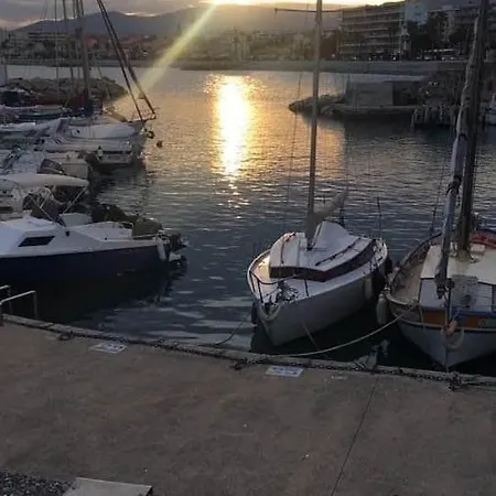 Front Sea Luxury