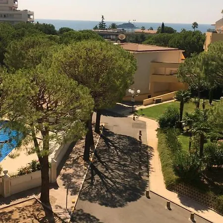 Front Sea Luxury Apartment