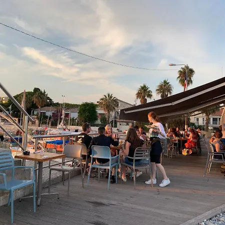 Front Sea Luxury Διαμέρισμα *