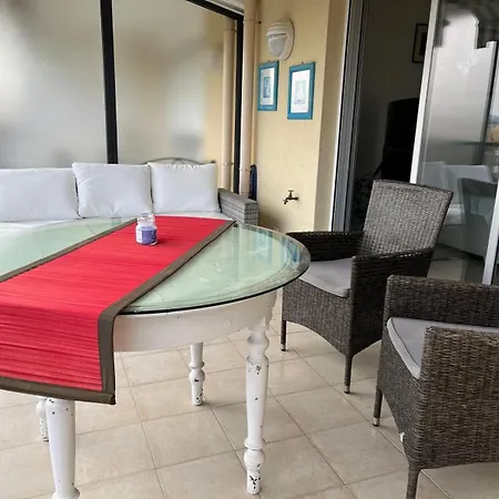 Front Sea Luxury Apartment